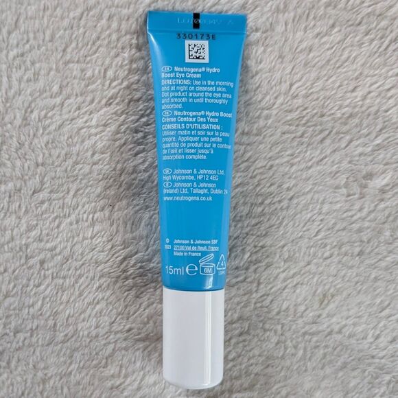 Neutrogena Hydro Boost Daily Under Eye Cream 15ml - Picture 3 of 3